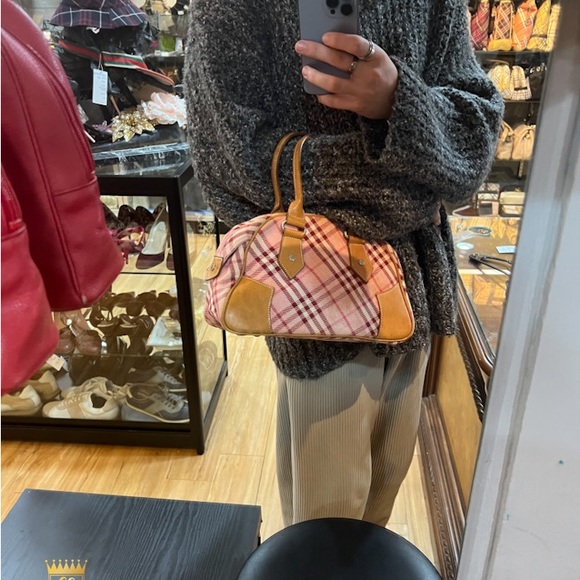 Burberry satchel - Picture 11 of 11
